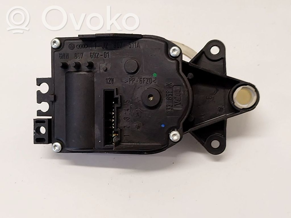 Volkswagen PASSAT B5.5 Motor/actuator clapetă aer 