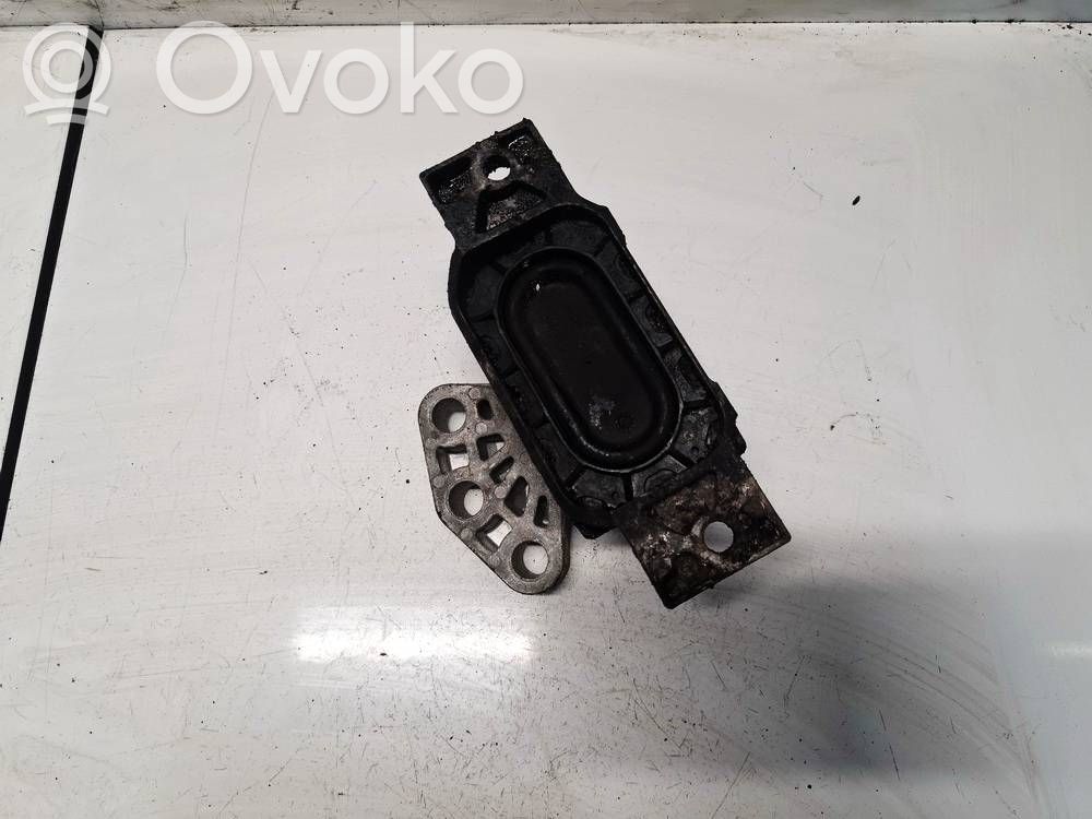 Opel Insignia A Moottorin kiinnikekorvake 
