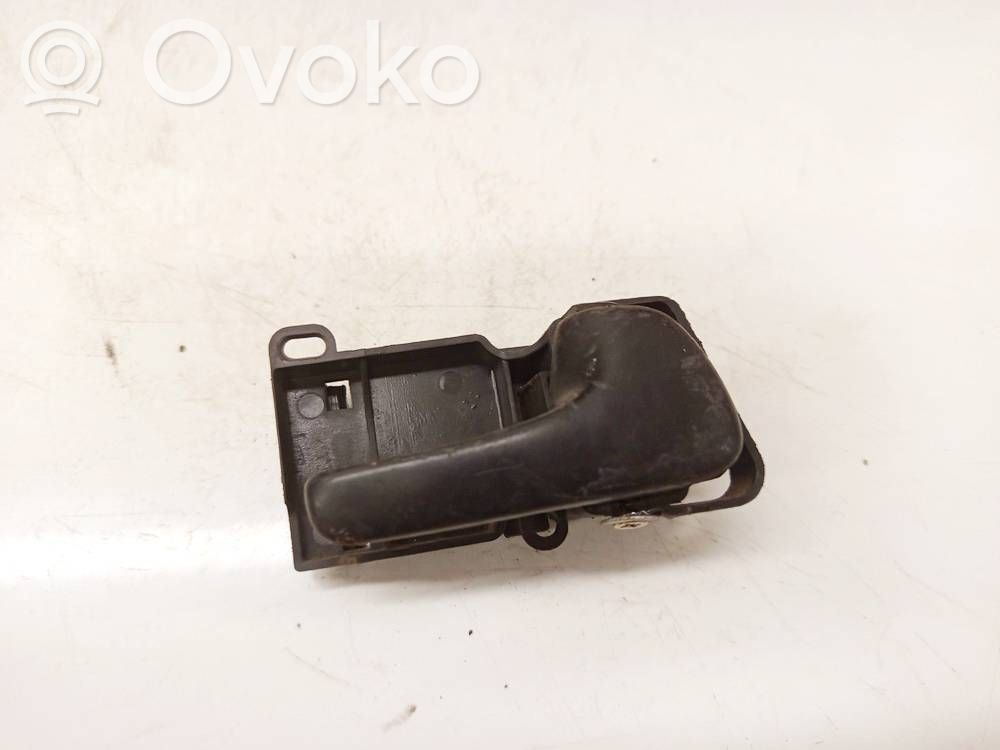Volkswagen PASSAT B4 Manecilla interna puerta trasera 