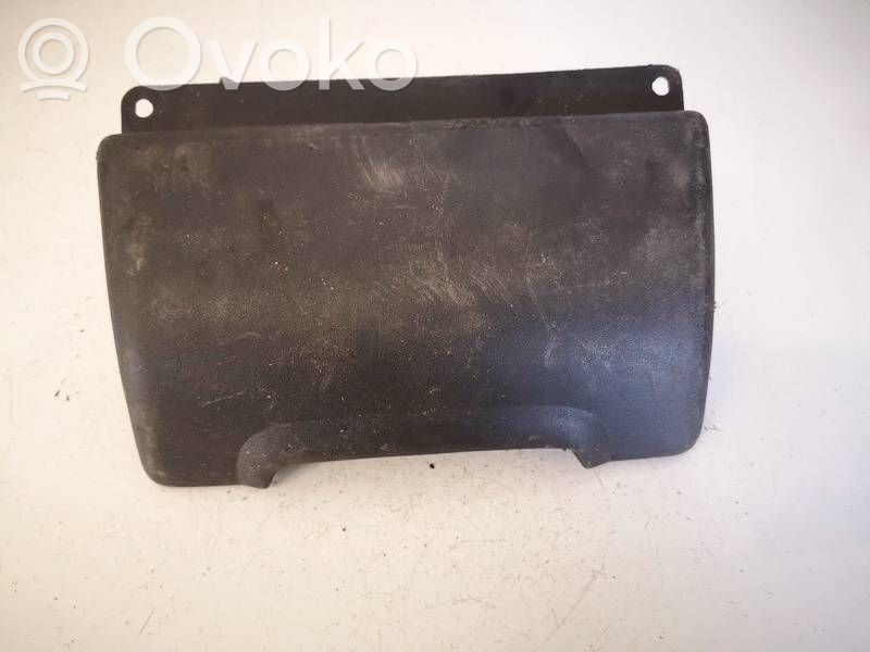 Opel Corsa B Peleninė panelėje 