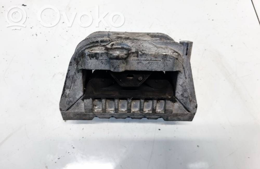 Volkswagen Golf V Suport tampon motor 