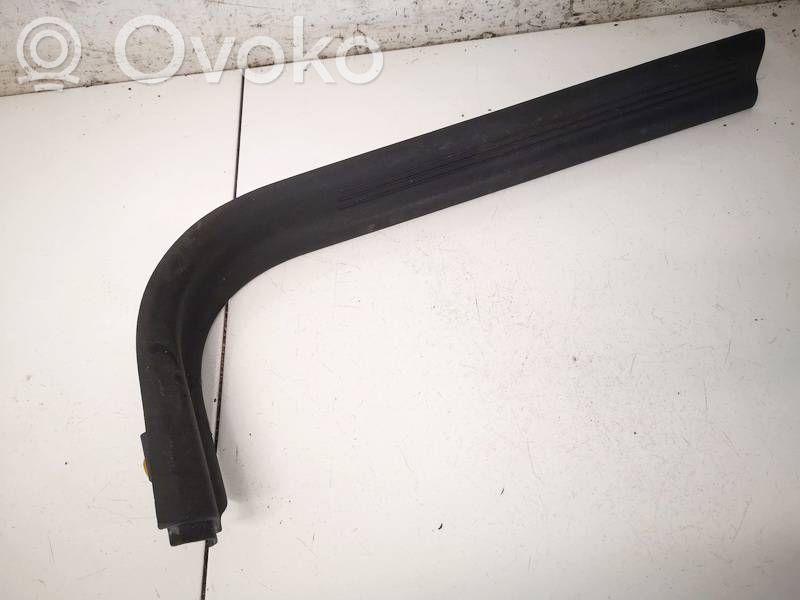 Volvo V50 Copertura del rivestimento del sottoporta anteriore 