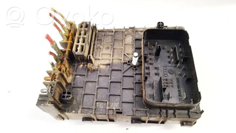 Volkswagen PASSAT B6 Set scatola dei fusibili 