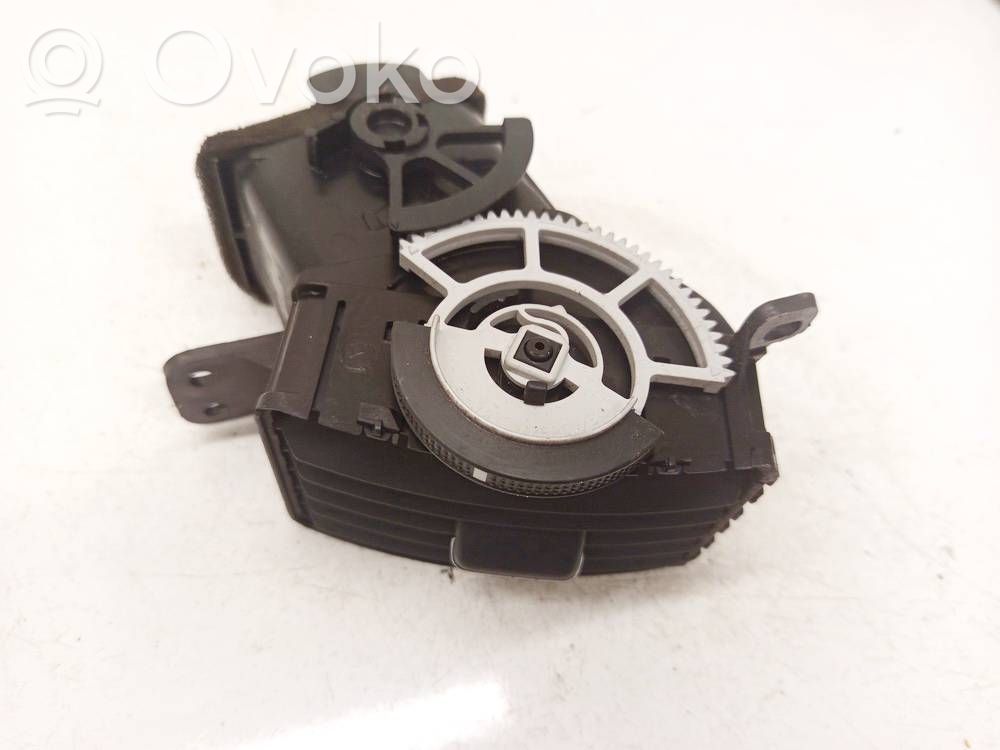 Toyota Corolla Verso AR10 Griglia di ventilazione centrale cruscotto 