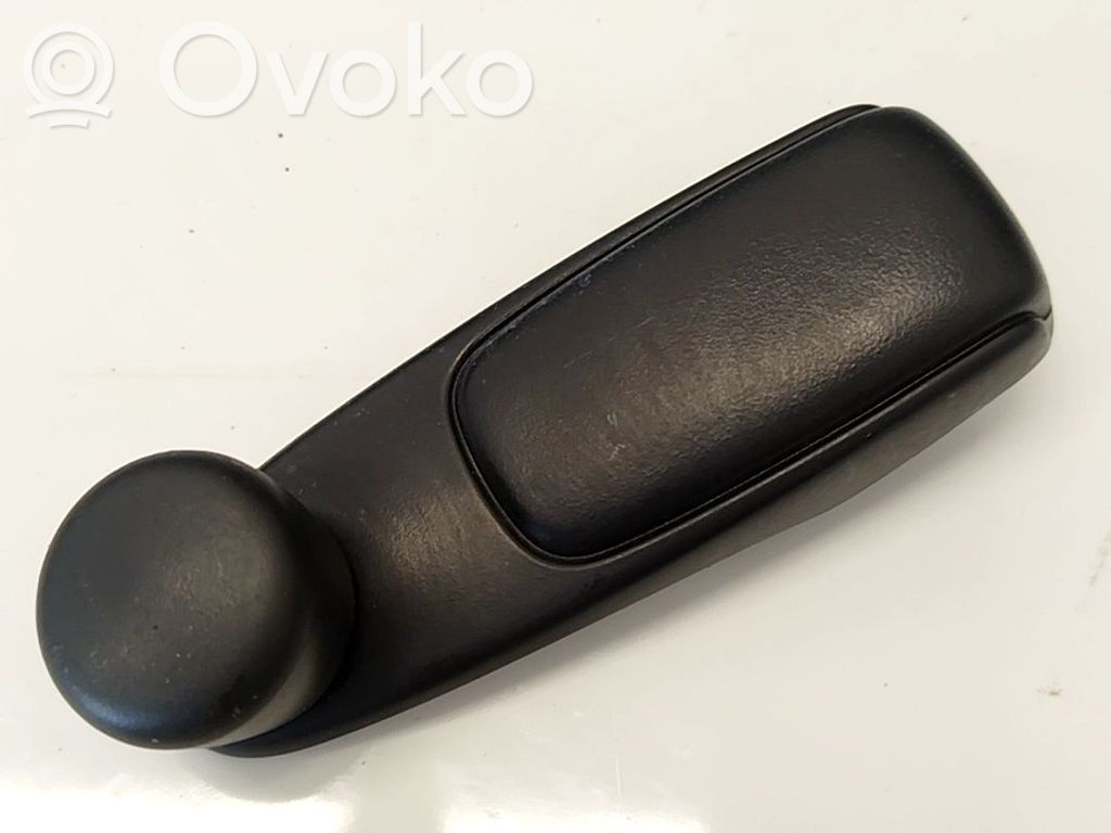 Citroen C4 I Asa de la ventanilla de la puerta delantera 