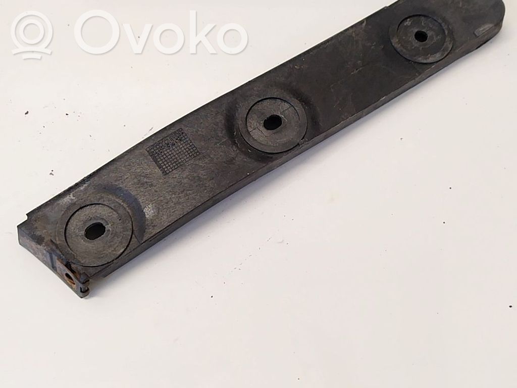 Skoda Fabia Mk1 (6Y) Uchwyt / Mocowanie zderzaka przedniego 