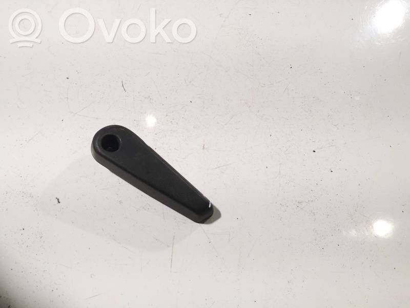 Nissan Almera Tino Capac lateral scaun spate jos 