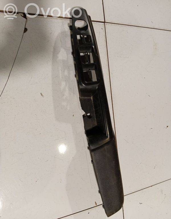 Hyundai Sonata Front door window switch trim 