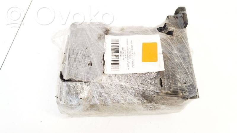 Volkswagen PASSAT B7 Set scatola dei fusibili 