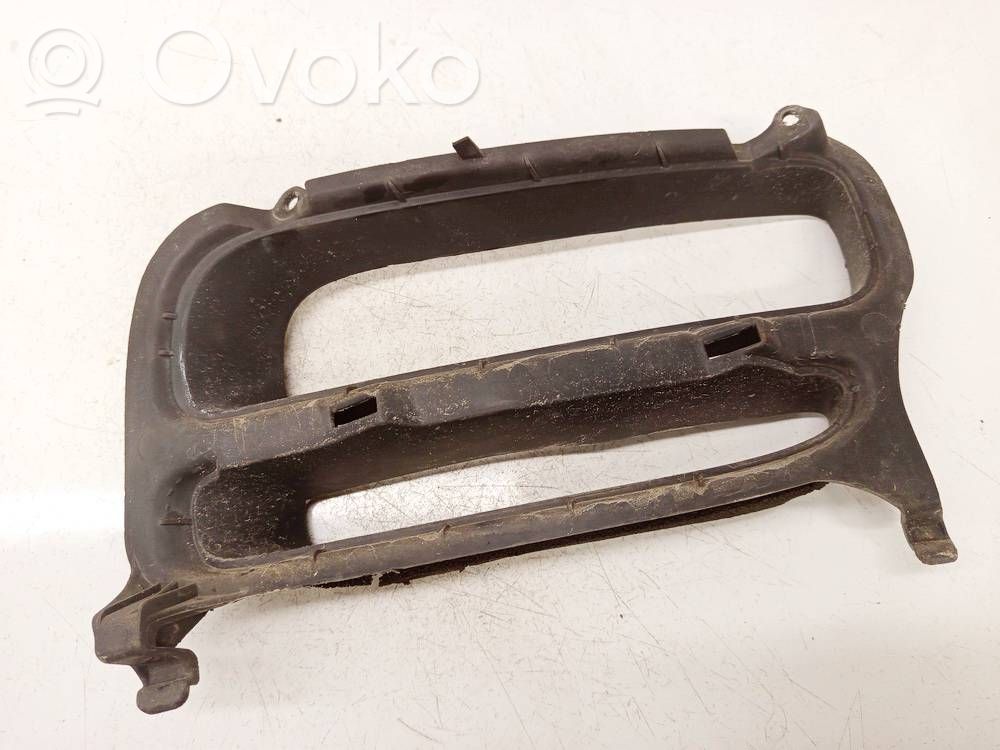 Toyota Avensis T250 Mascherina inferiore del paraurti anteriore