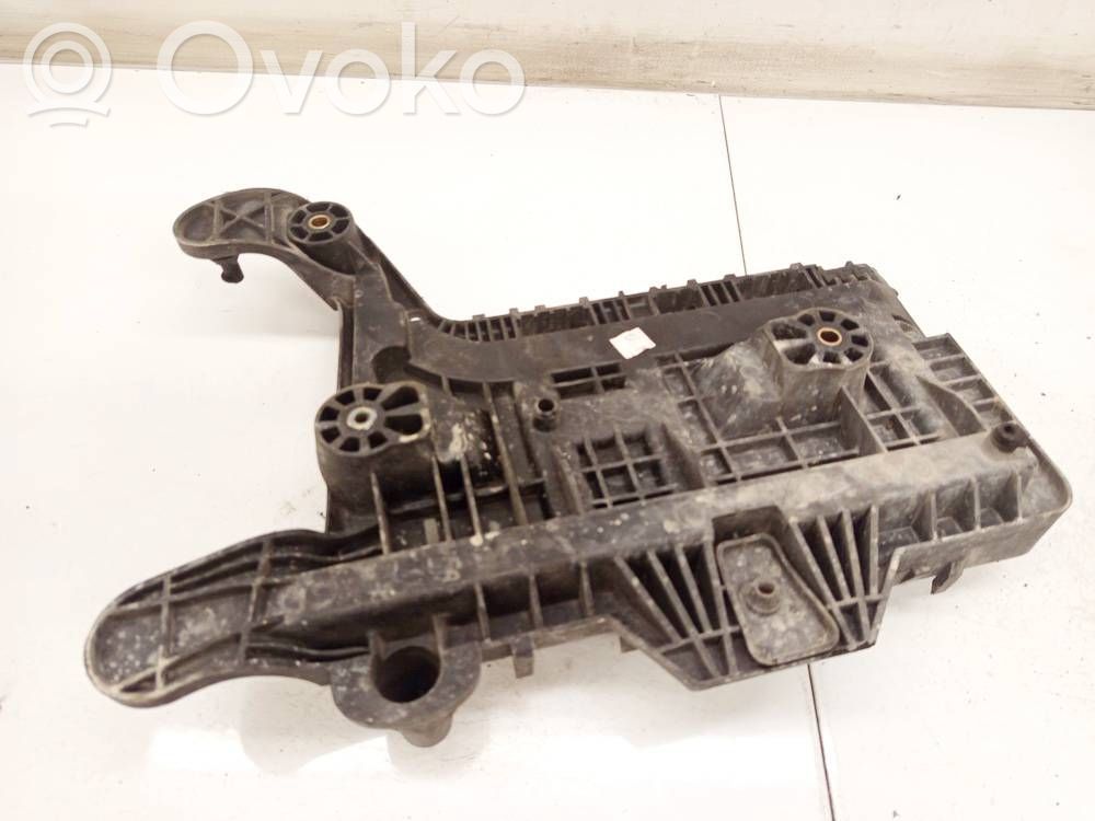 Volkswagen Golf VI Vassoio scatola della batteria
