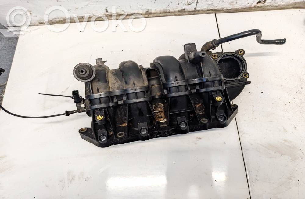 Audi A2 Kolektor ssący 
