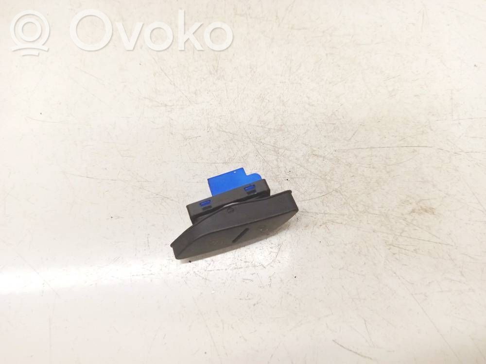 Central locking switch button   5K0962126,5K0962126