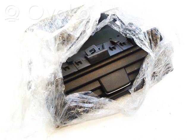 BMW 5 E60 E61 Rejilla de ventilación central del panel 
