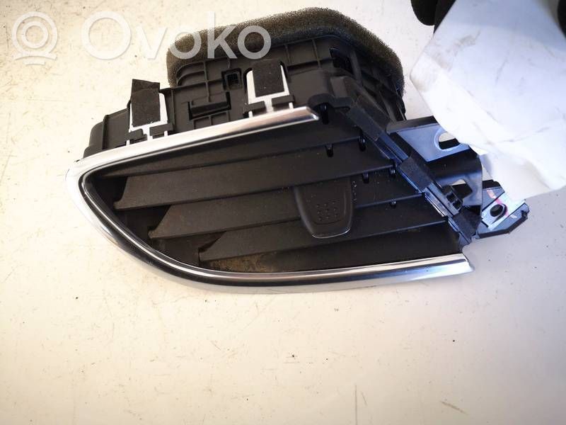 Opel Mokka X Grille d'aération centrale 