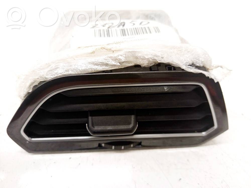Volkswagen Tiguan Rejilla de ventilación central del panel