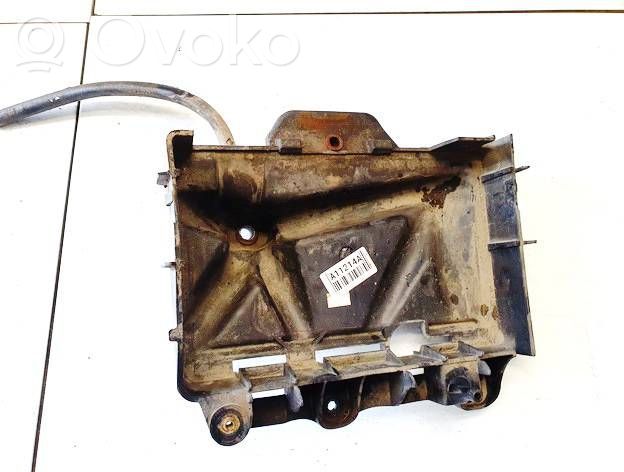 Skoda Fabia Mk2 (5J) Akkulaatikon alusta 