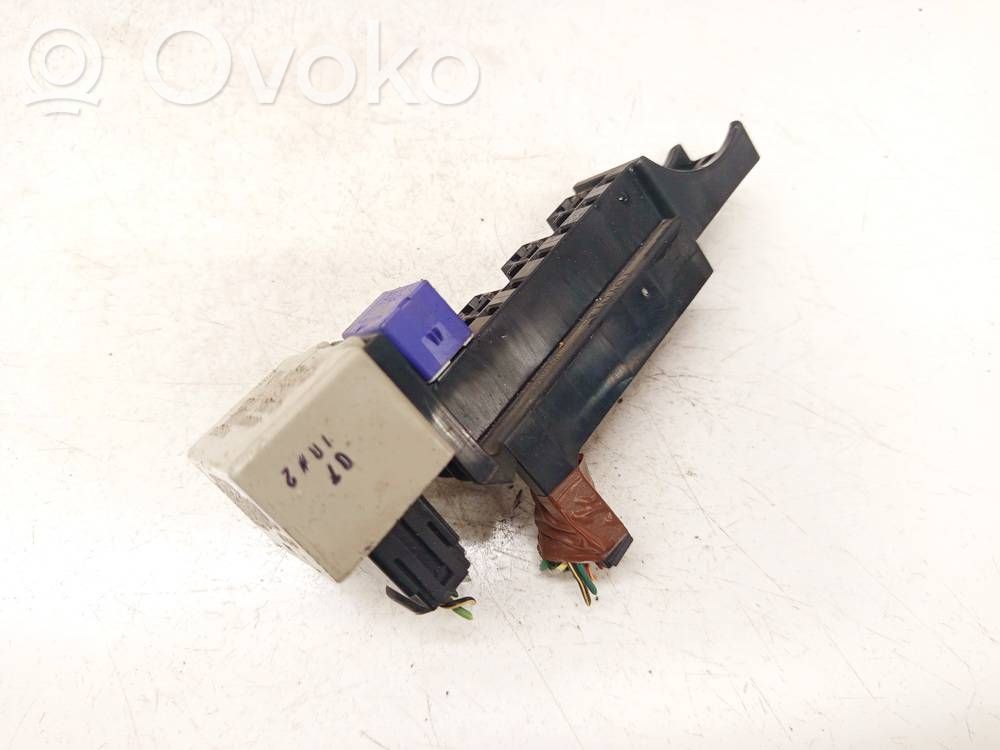 Toyota Avensis T250 Set scatola dei fusibili 