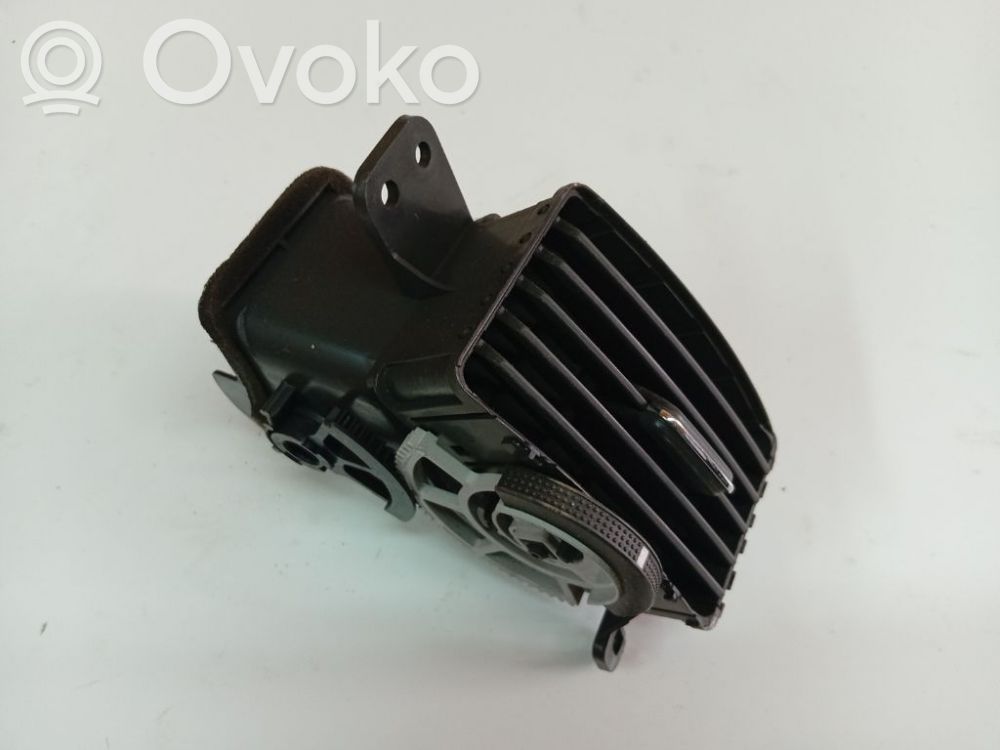 Toyota Corolla Verso AR10 Griglia di ventilazione centrale cruscotto 