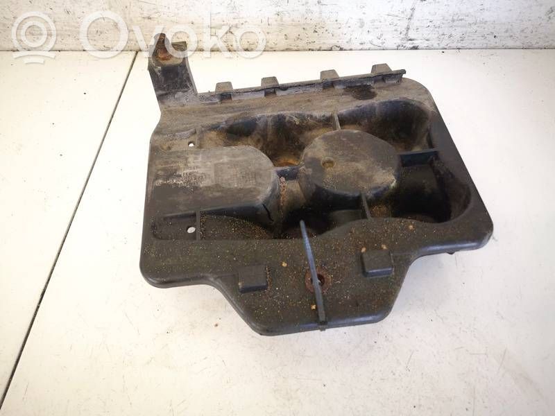 Volkswagen Golf IV Vassoio scatola della batteria 