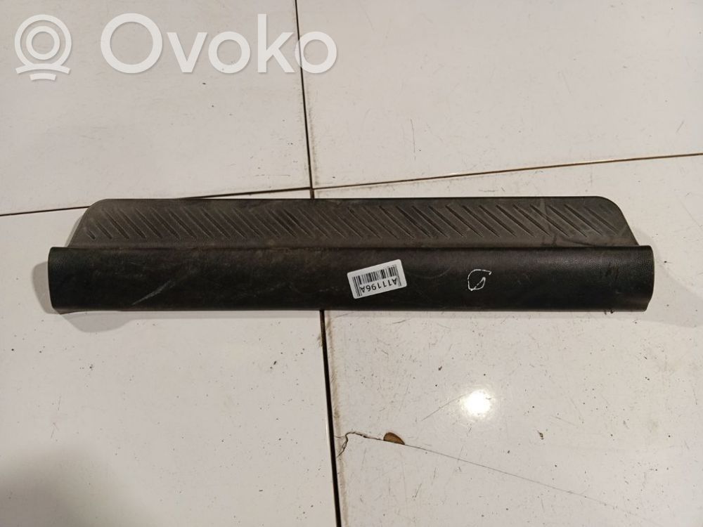 Mazda 3 I Capac prag spate 