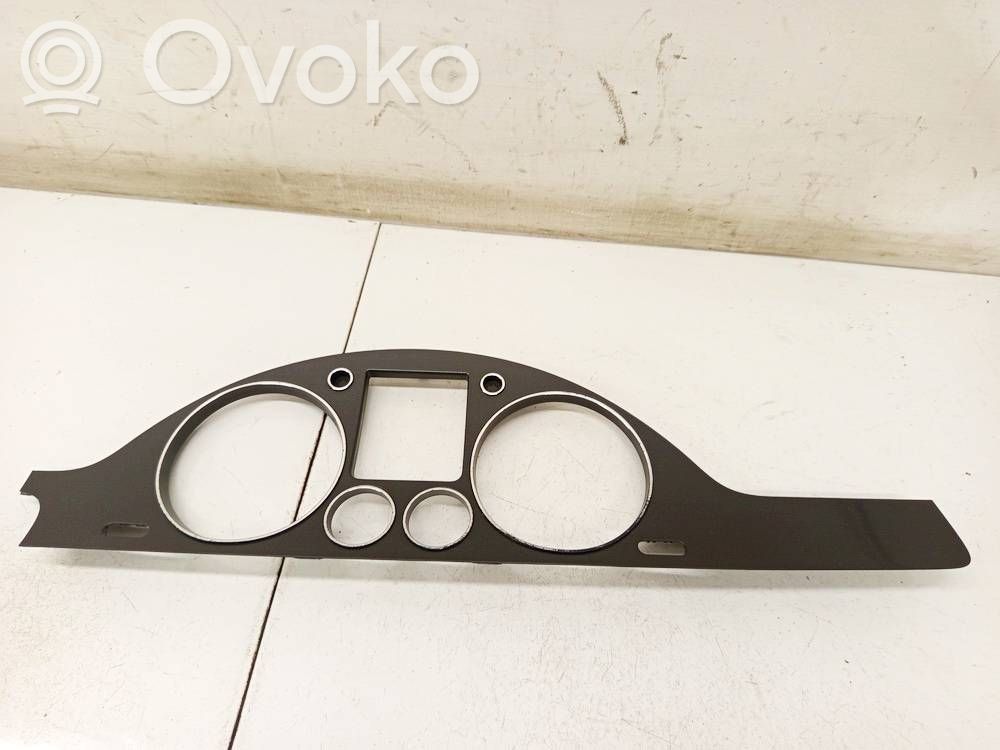 Volkswagen PASSAT B6 Moldura del panel