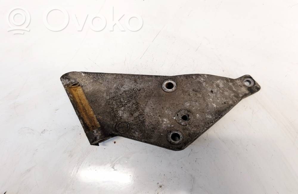 Łapa / Mocowanie silnika   026145515,026145515,8094302,PF943