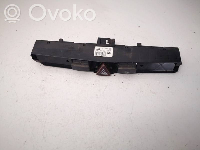 Opel Astra H Comutator lumini pericol 
