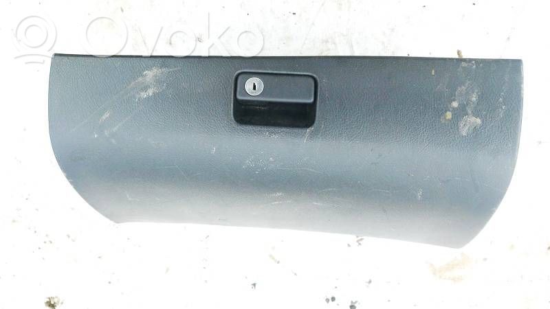 Toyota Avensis T250 Vano portaoggetti
