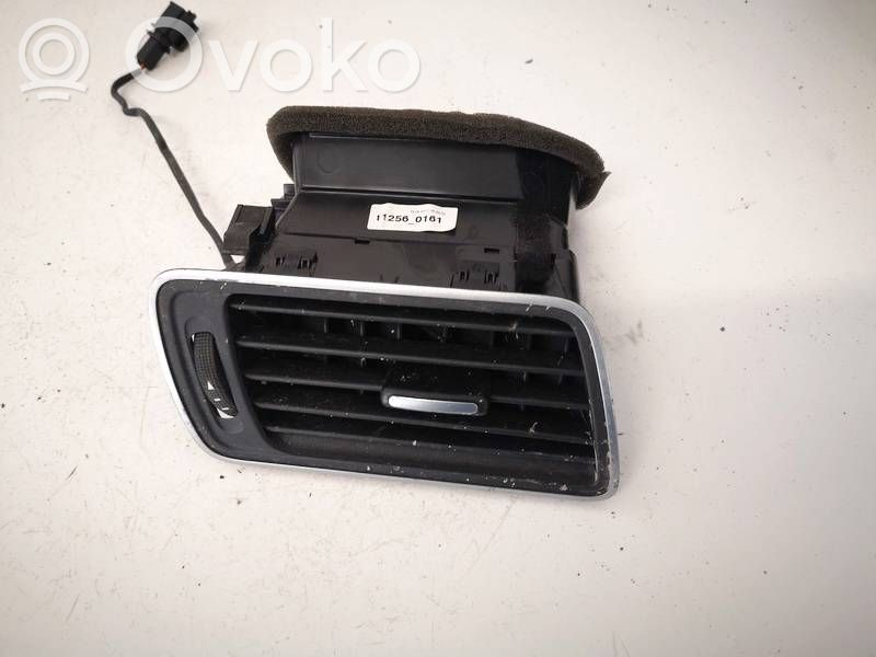 Volkswagen PASSAT B7 Rejilla de ventilación central del panel 