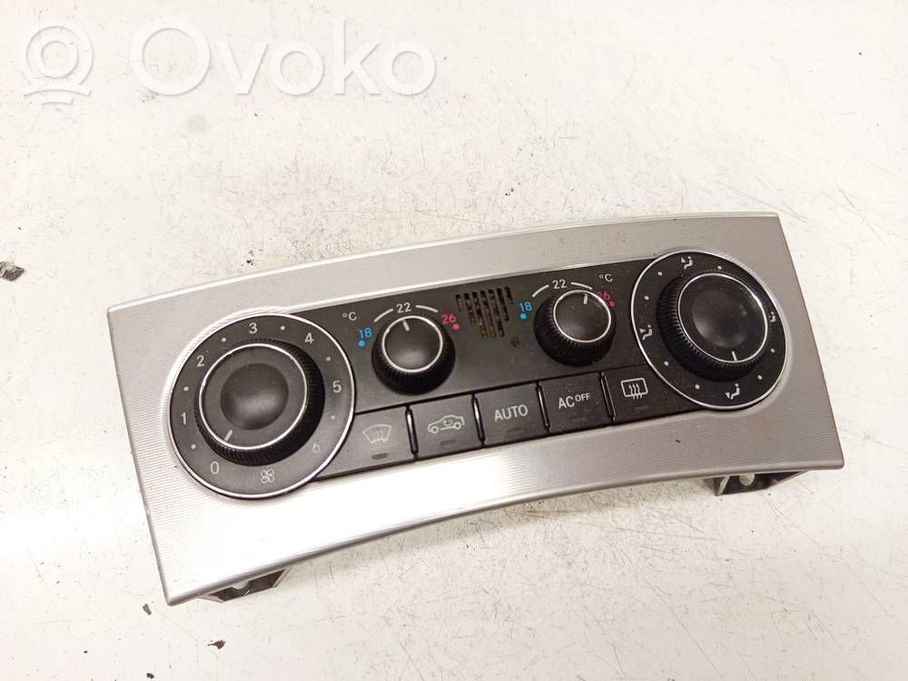 Mercedes-Benz C W203 Unitate control climatizare 