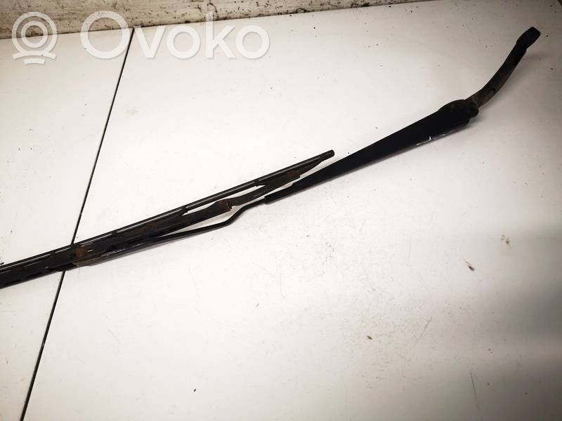 Volvo V70 Braccio della spazzola tergicristallo anteriore 