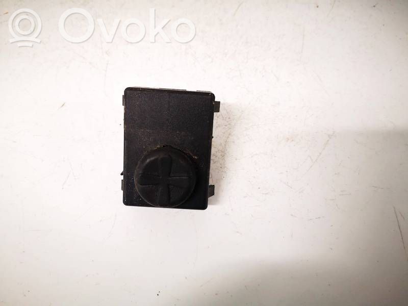 Chevrolet Blazer Seat control switch 