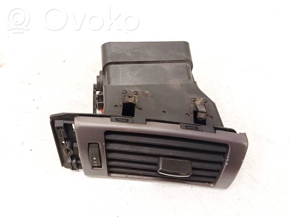 Grilă ventilație centrală   4B1820902,4B1820902