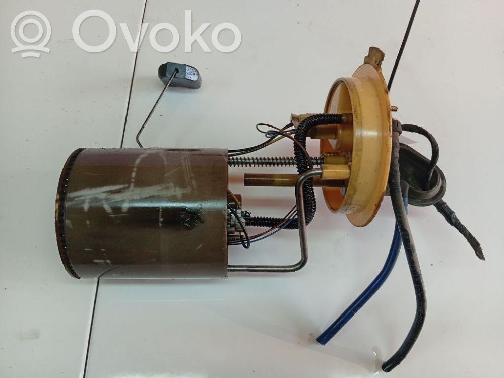 Volkswagen PASSAT B6 Bomba interna de combustible 