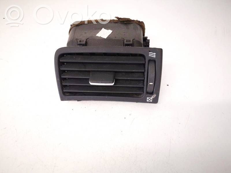 Toyota Avensis T250 Grilă ventilație centrală 