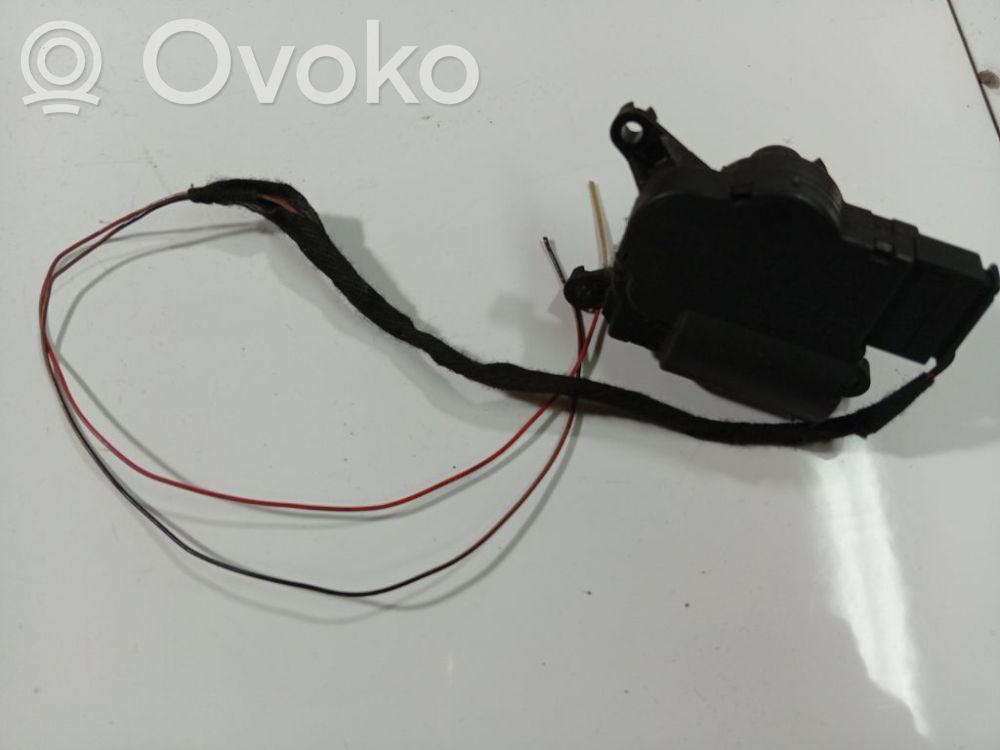 Opel Corsa D Motorino attuatore aria