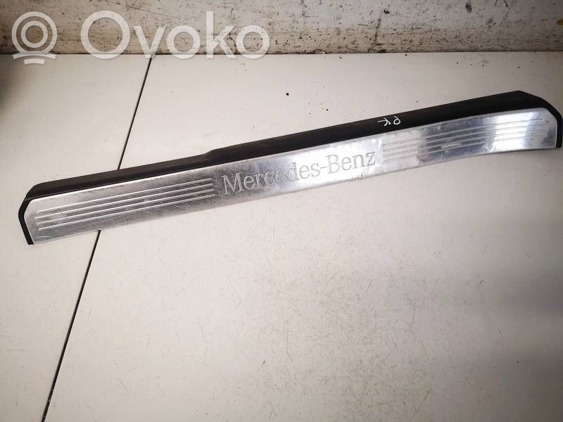 Mercedes-Benz S W221 Copertura del rivestimento del sottoporta anteriore