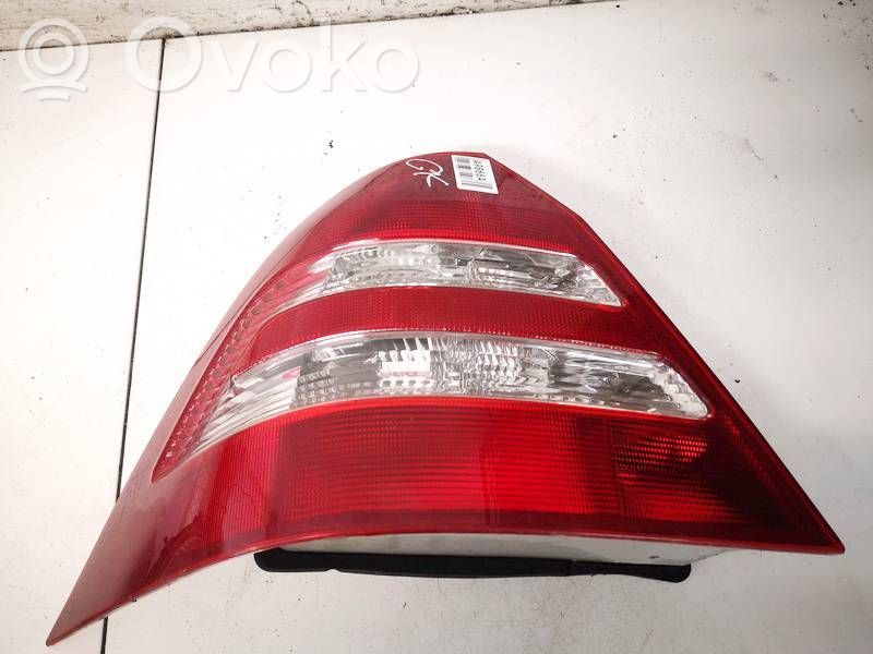 Mercedes-Benz C W203 Lampa tylna 