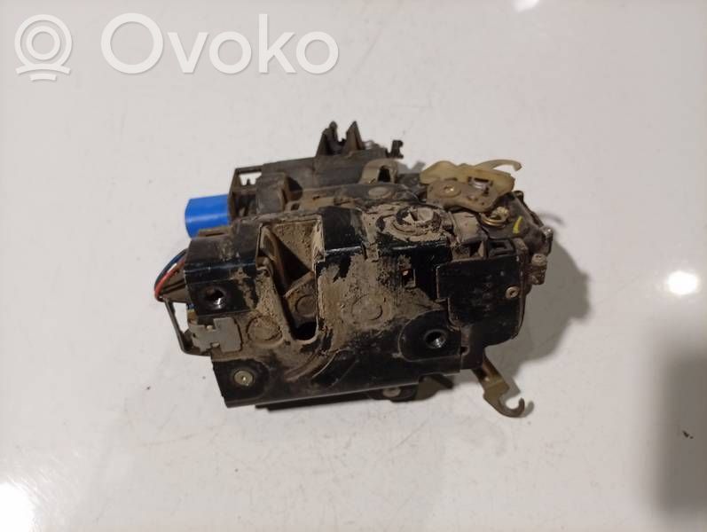 Skoda Fabia Mk1 (6Y) Serratura portiera posteriore 