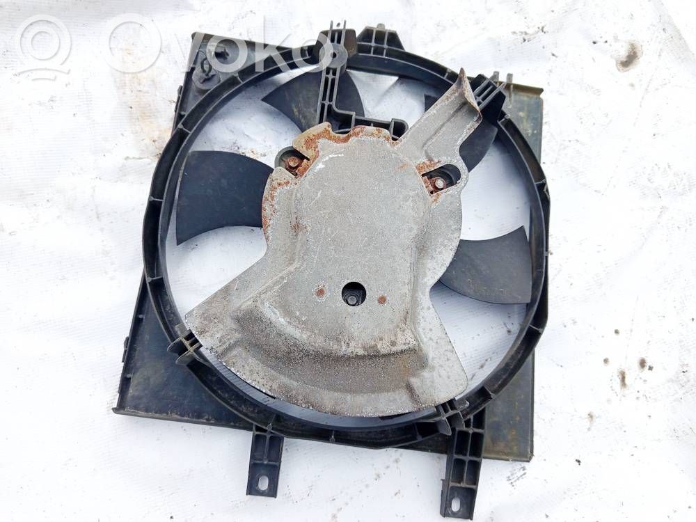 Nissan Primera Suport ventilator radiator 
