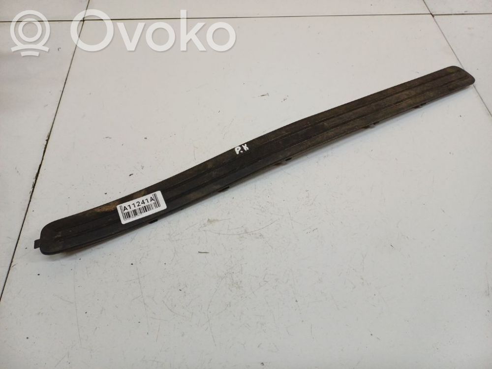 Volkswagen Touareg I Copertura del rivestimento del sottoporta anteriore 