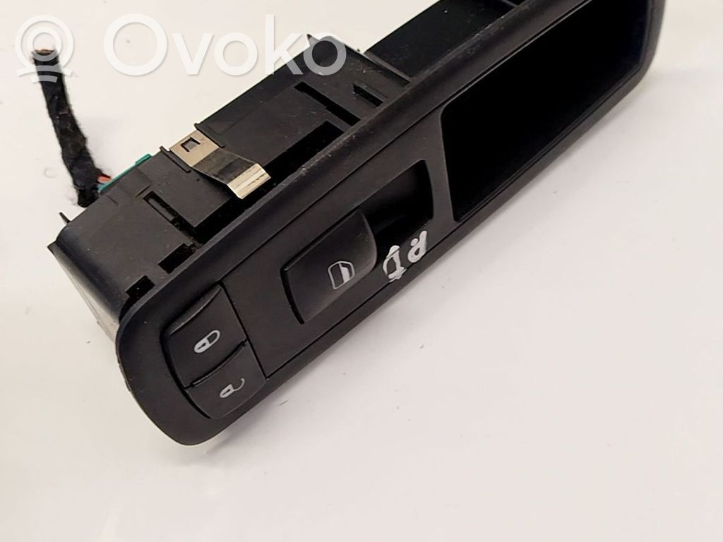 Electric window control switch   10035067,10003148,10035067,68029178AB