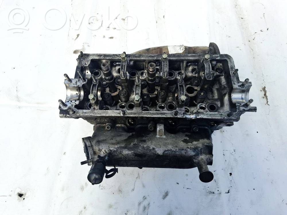 Volkswagen PASSAT B5.5 Engine head 