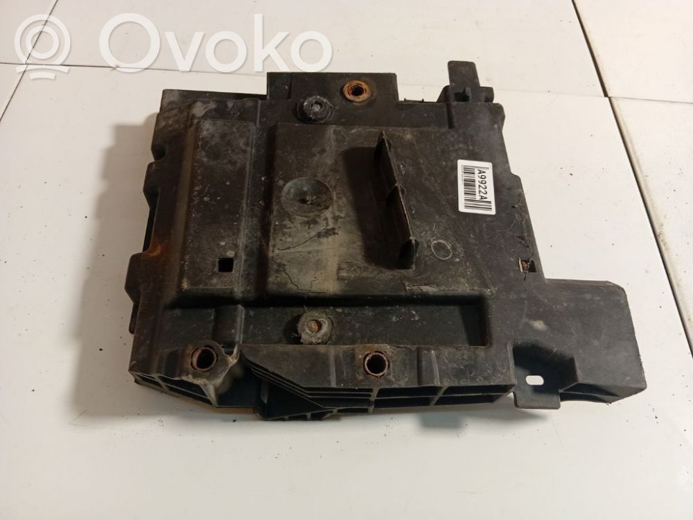 Renault Vel Satis Akkulaatikon alusta 