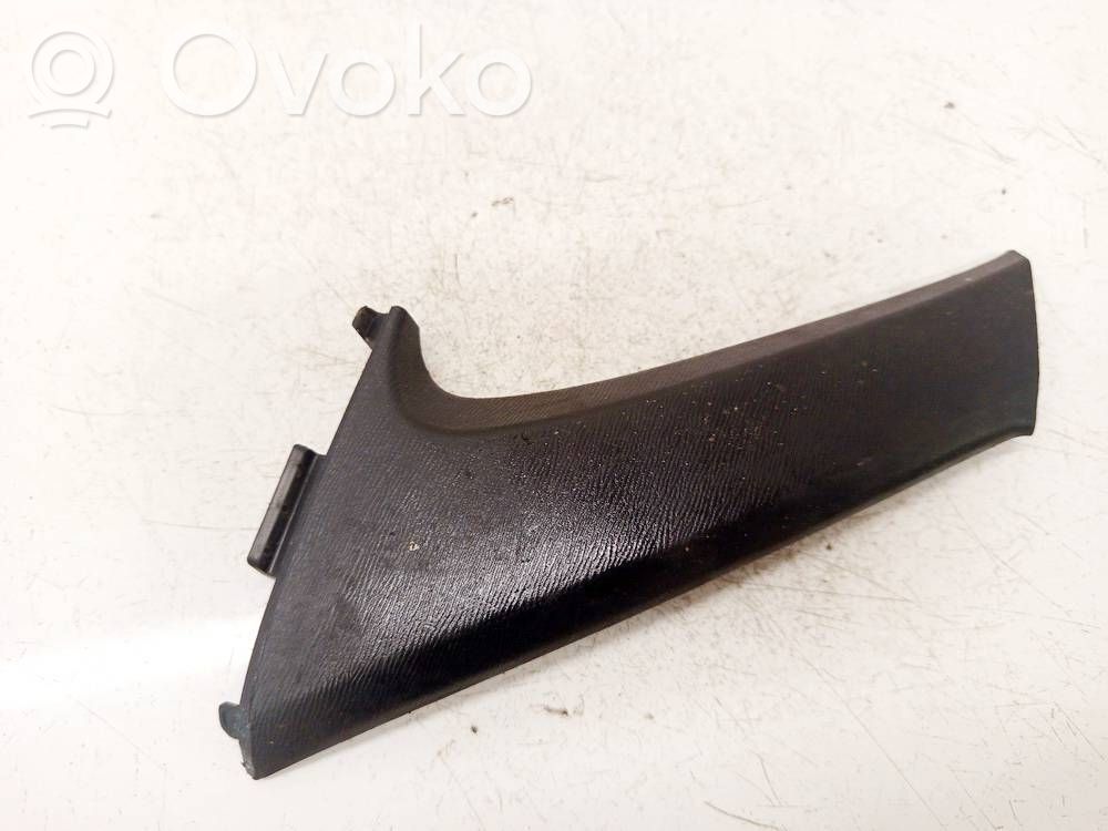Toyota Avensis T270 Kita salono detalė 