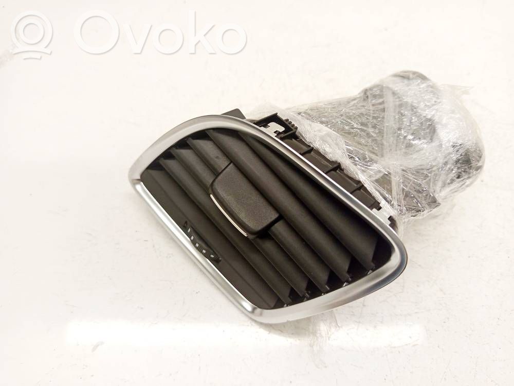 Audi Q3 8U Grilă ventilație centrală 