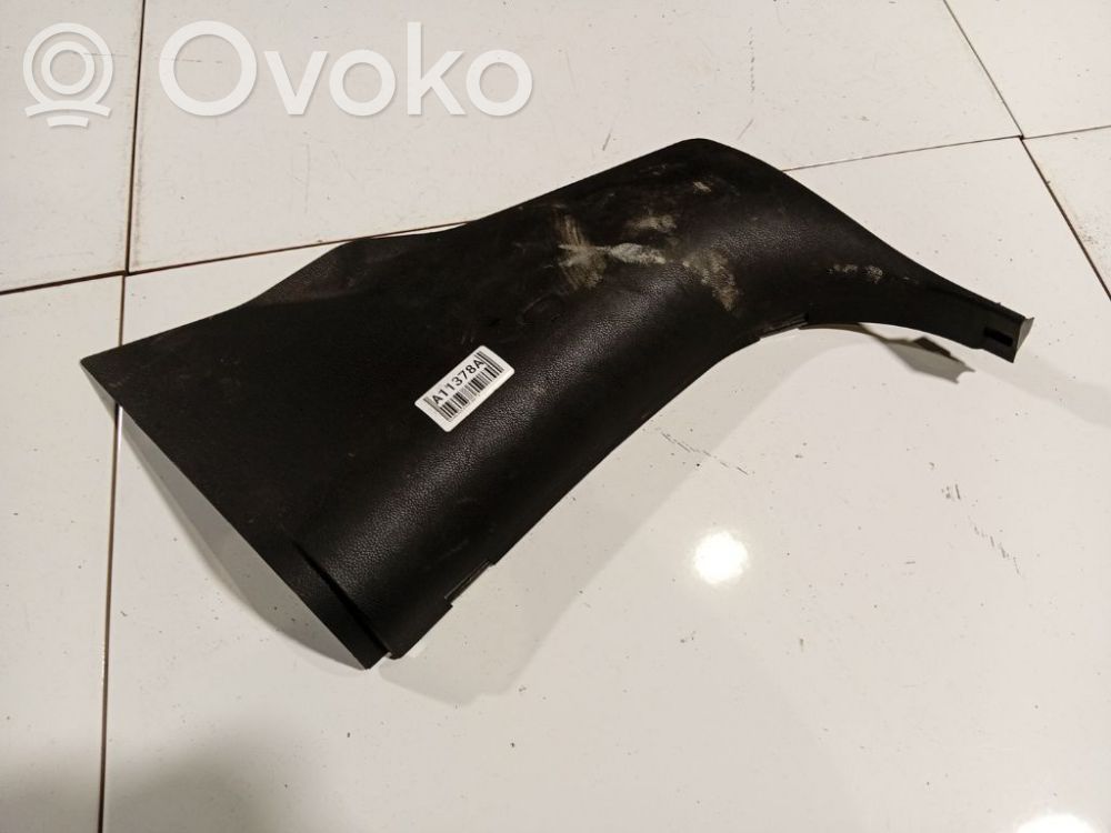 Mercedes-Benz A W169 Rivestimento montante (C)