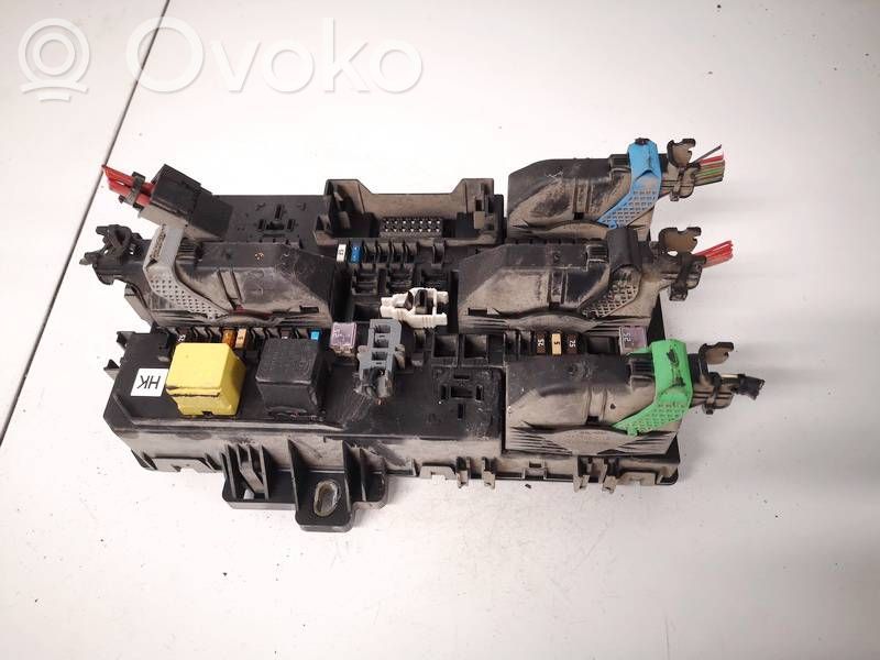 Opel Astra H Set scatola dei fusibili 