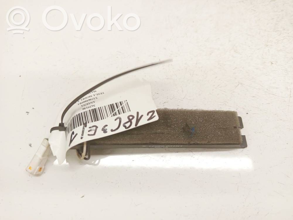 Tesla Model S Unitate control antenă 